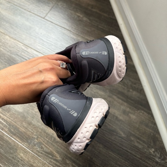 Brooks Ghost 13 black white 9 - Picture 6 of 8